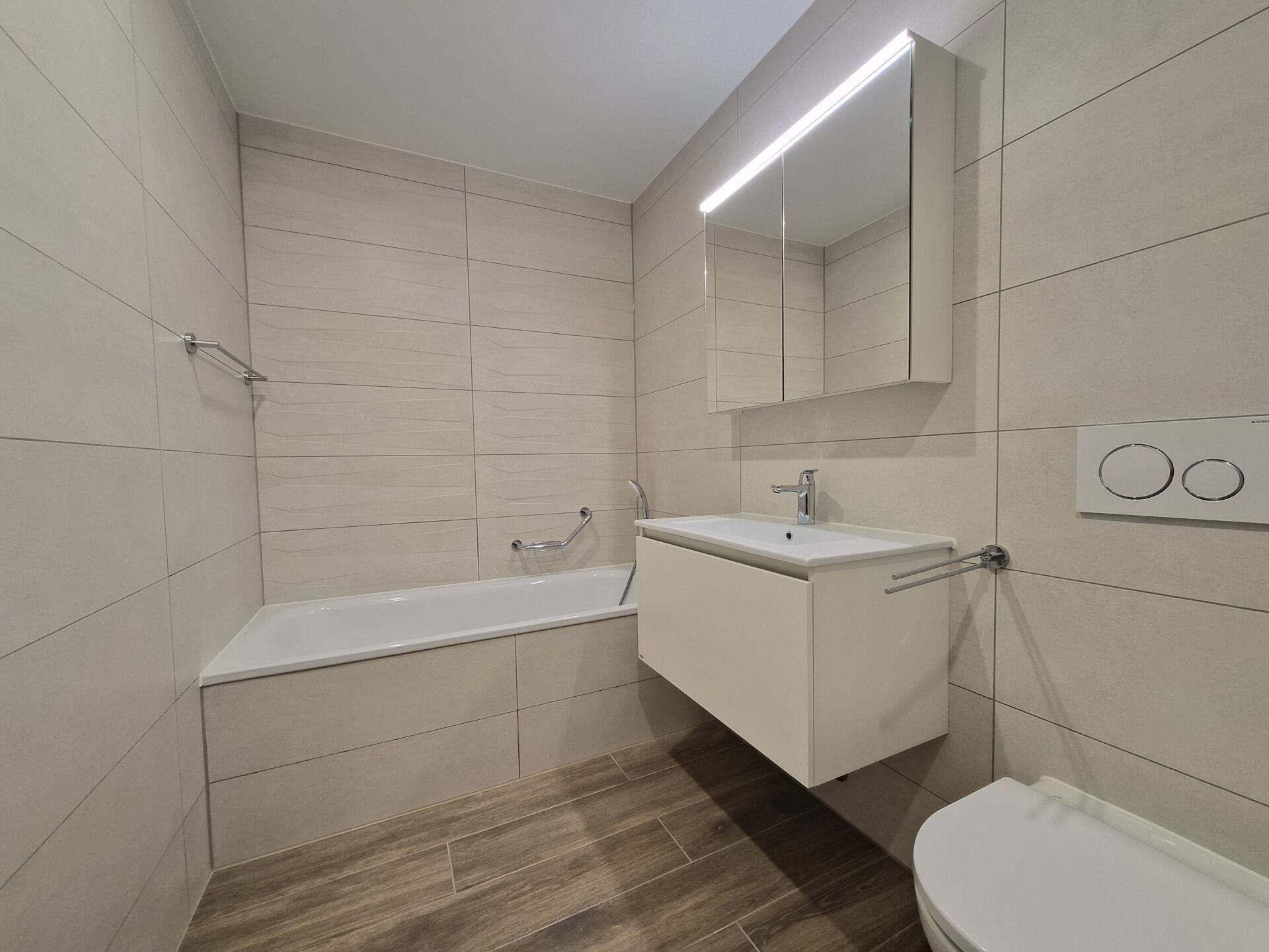 4b951e4c7c5f414a92eca63caa39613f