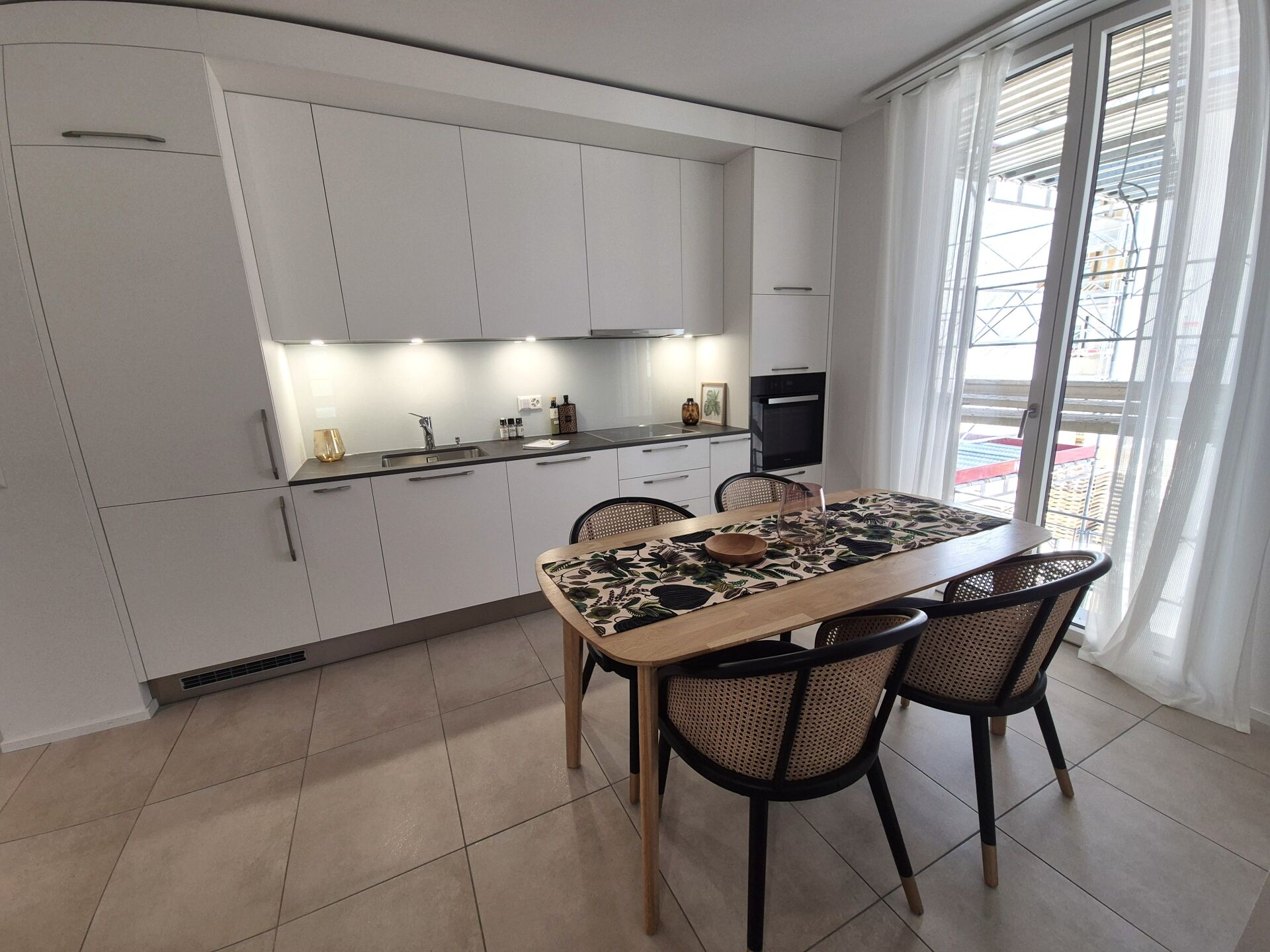 40743a70944533a3b83df42e91bafe43