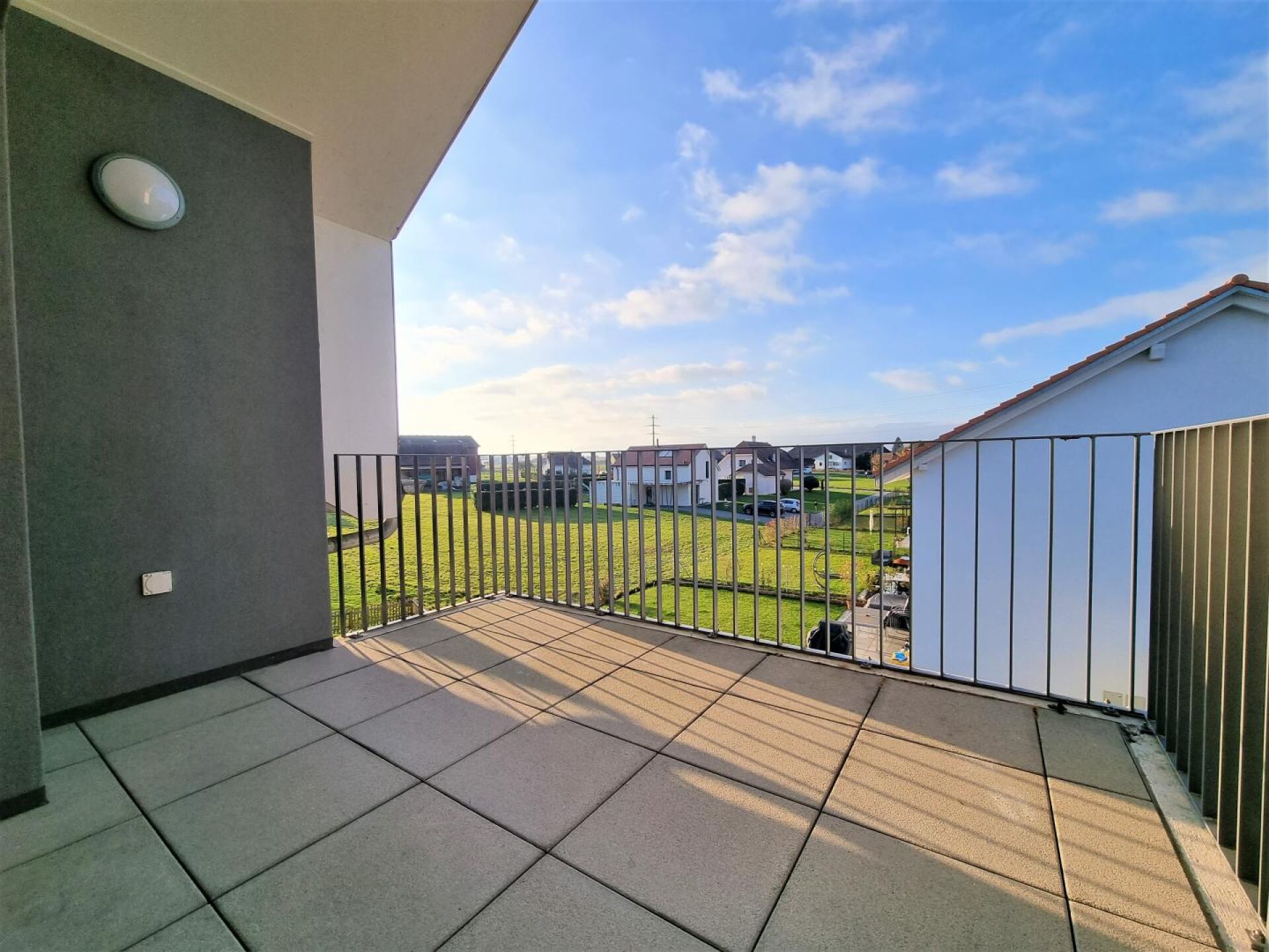 Grandcour – Appartement meublé 3.5 pièces au dernier étage