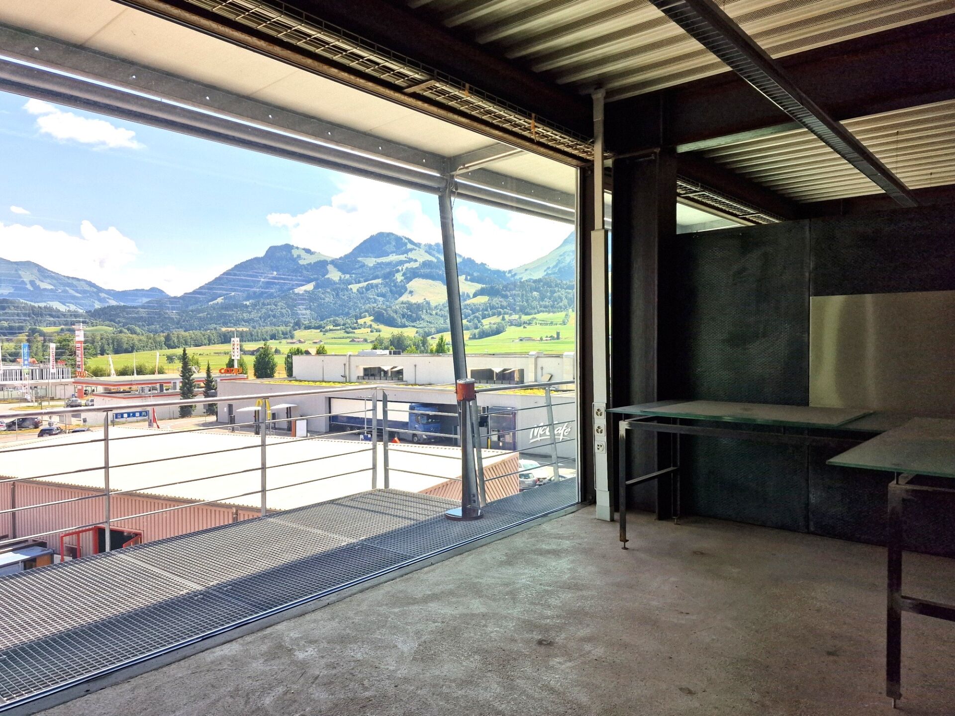 La Tour-de-Trême – Surface administrative de 400 m2 au 1er étage