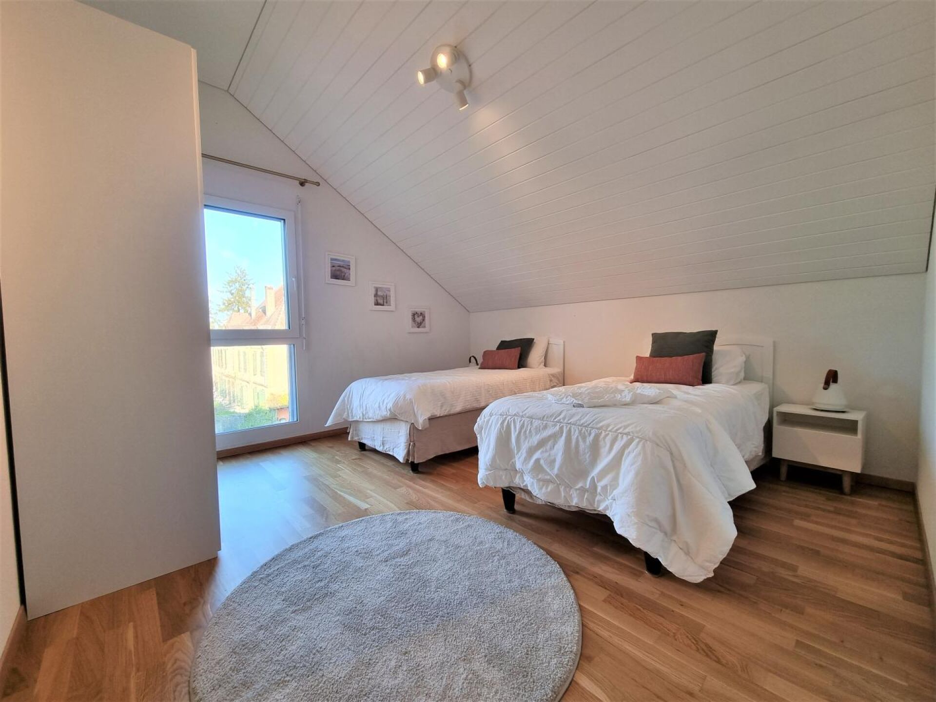 Grandcour – Appartement meublé 3.5 pièces au dernier étage