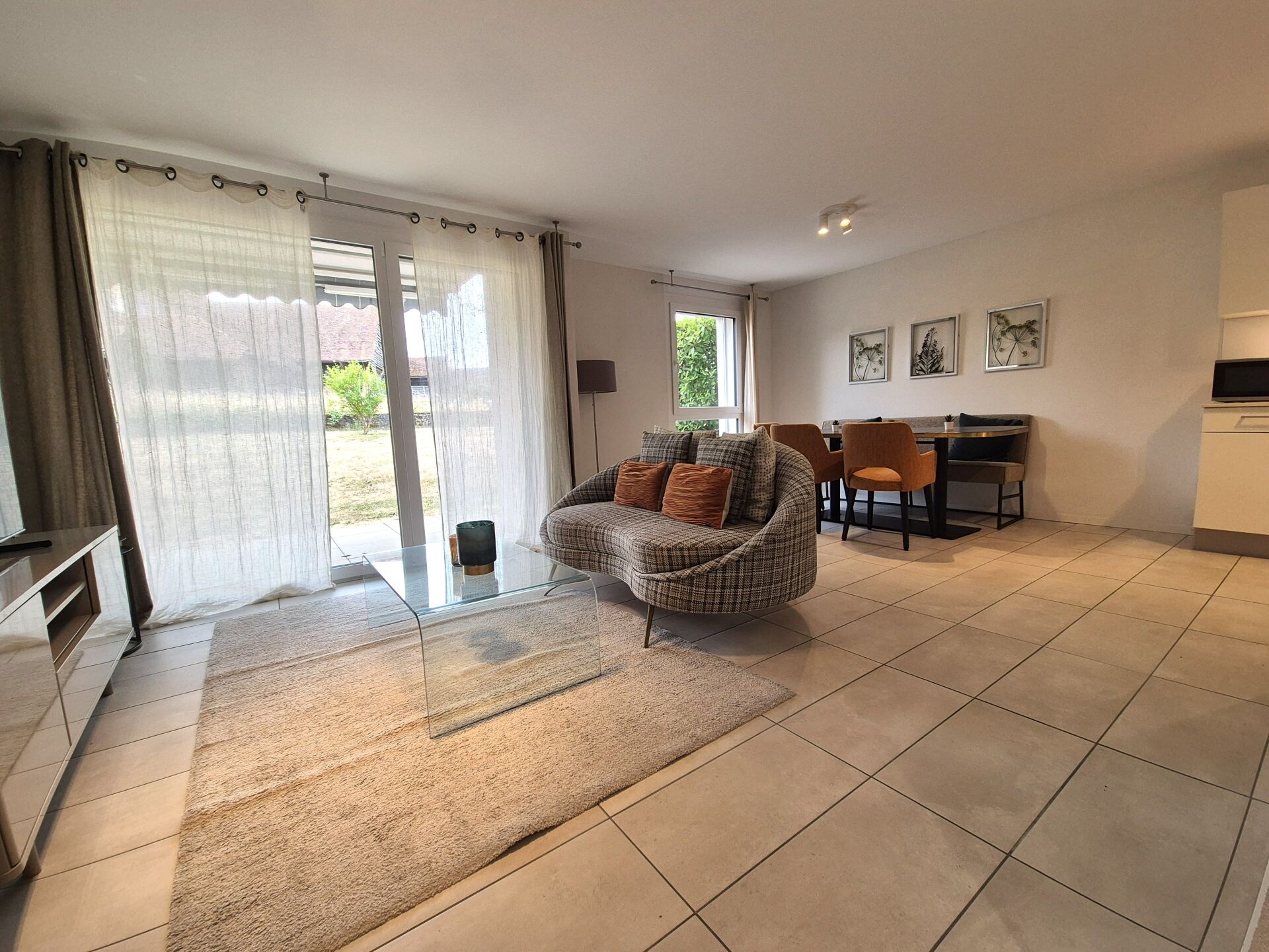 Grandcour – Appartement meublé 2.5 pièces au rez-de-chaussée