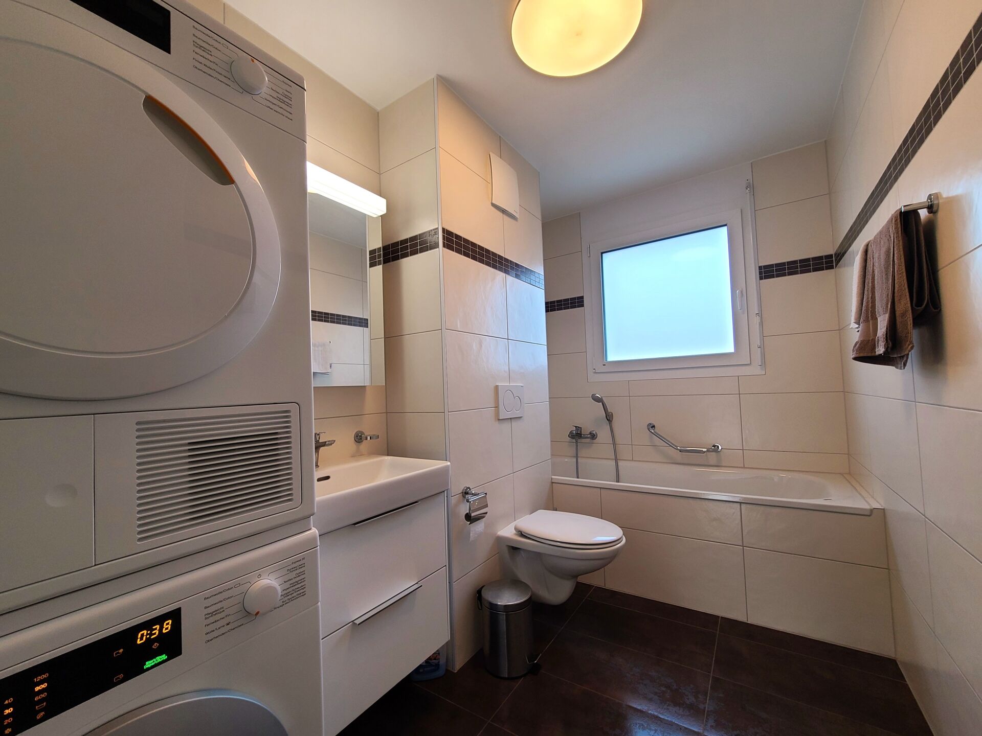 Grandcour – Appartement meublé de 3.5 pièces au 1er étage