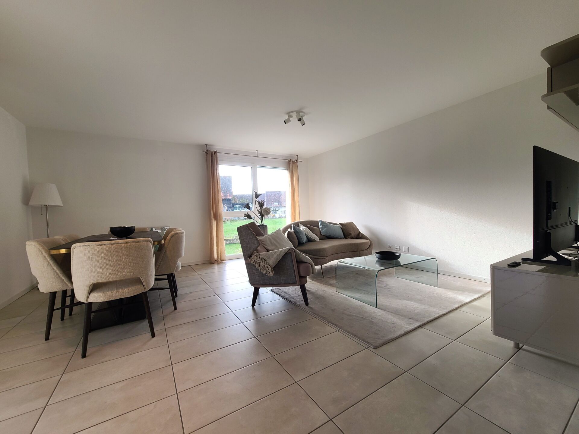 Grandcour – Appartement meublé de 3.5 pièces au 1er étage
